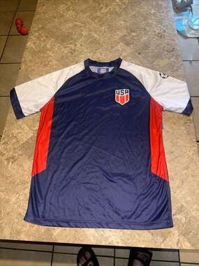 Xcelsiusactive USA Soccer Team Jersey men's medium NWOT Red White And Blue